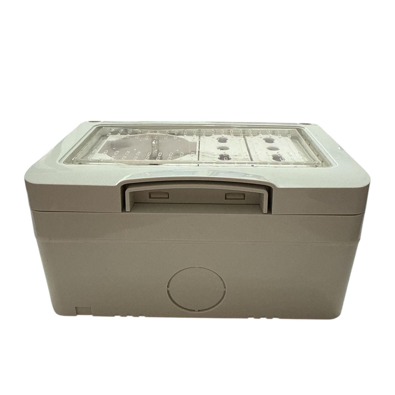 Cassetta elettrica pronta all'uso per esterno IP55 presa Schuko + 2 prese universali