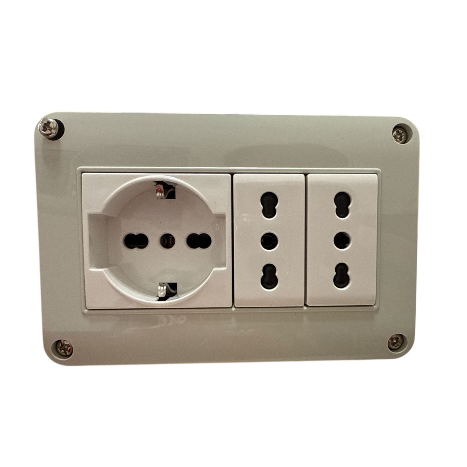 Cassetta elettrica pronta all'uso per interni IP40 presa 1 Schuko + 2 Bipasso