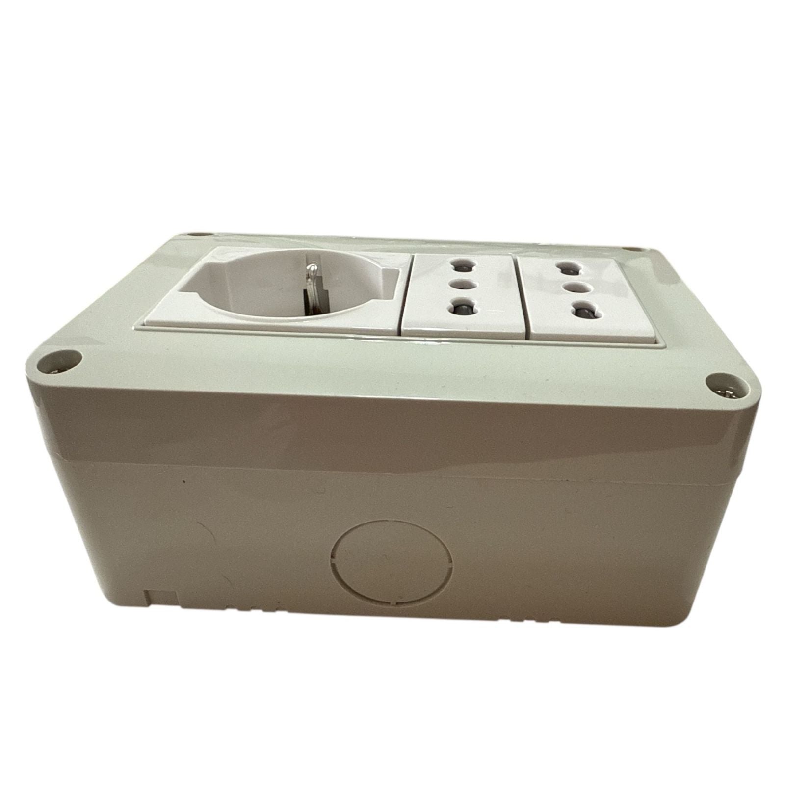 Cassetta elettrica pronta all'uso per interni IP40 presa 1 Schuko + 2 Bipasso