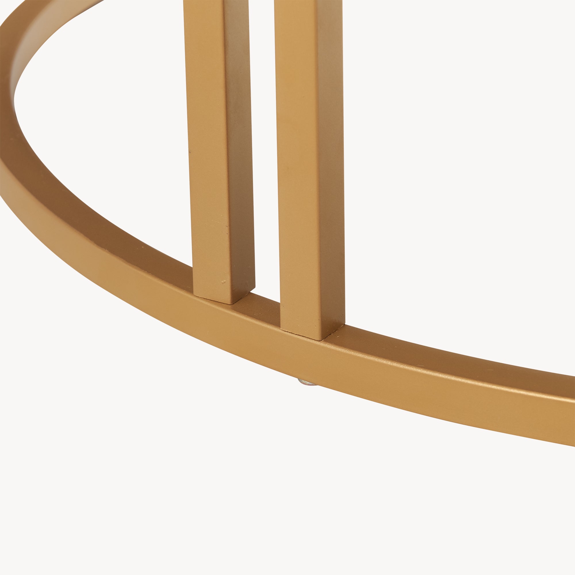 Tavolino Basso da Caffè 'Aulum' Piano Rotondo - Effetto Marmo Nero / Dorato [en.casa]