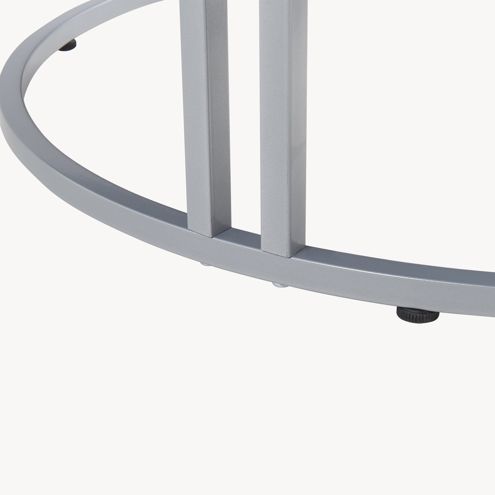 Tavolino Basso da Caffè 'Aulum' Piano Rotondo - Effetto Marmo Nero / Argentato [en.casa]