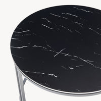 Tavolino Basso da Caffè 'Aulum' Piano Rotondo - Effetto Marmo Nero / Argentato [en.casa]