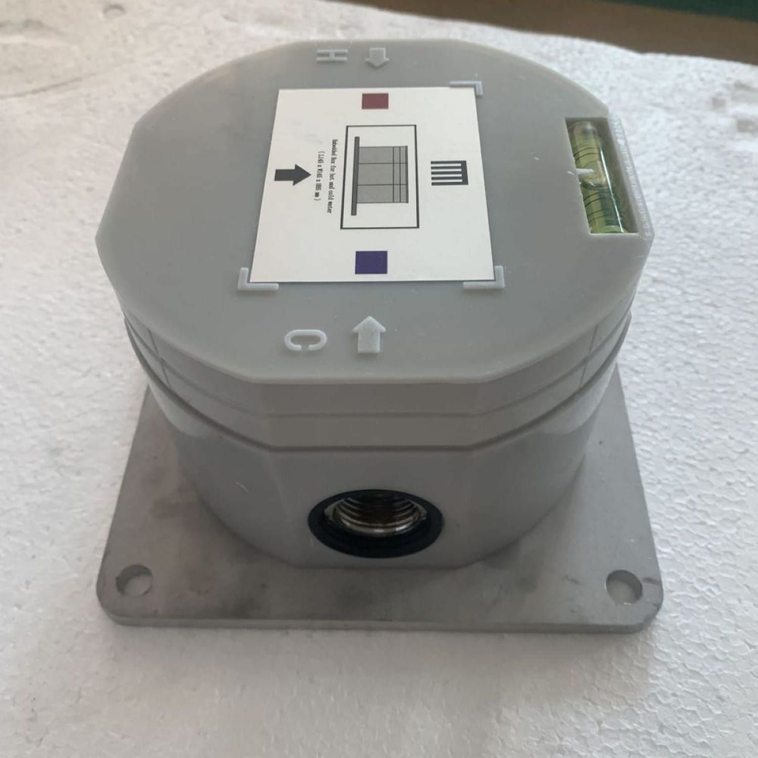 Sined Doccia c Box Sistema Fissaggio Rapido Docce Inox Cbox Per Una Sicura e Facile Installazione Delle Docce Inox Esterne Con Attacco Acqua Caldafredda