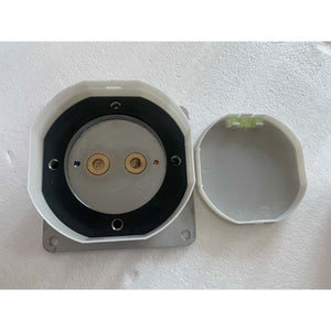 Sined Doccia c Box Sistema Fissaggio Rapido Docce Inox Cbox Per Una Sicura e Facile Installazione Delle Docce Inox Esterne Con Attacco Acqua Caldafredda