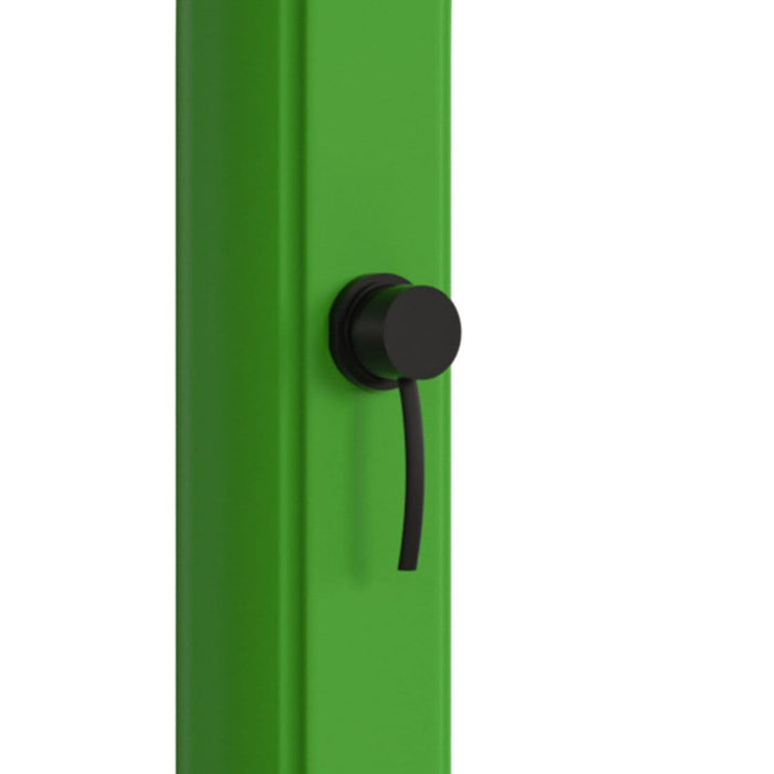 Sined Sole Doccia a Riscaldamento Solare Curva In Polietilene Hd Con Lavapiedi Verde Serbatoio 25 Litri Accessori In Metallo Nero