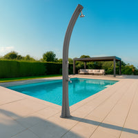 Starmatrix Rio Doccia Solare Curva In Polietilene Serbatoio 25 l Con Lavapiedi Grigio Soffione Rotondo Serbatoio 25 Litri Con Lavapiedi Accessori e Rubinetti In Ottone