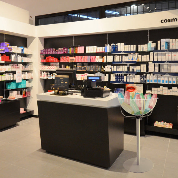 Bancarella espositiva con sfera