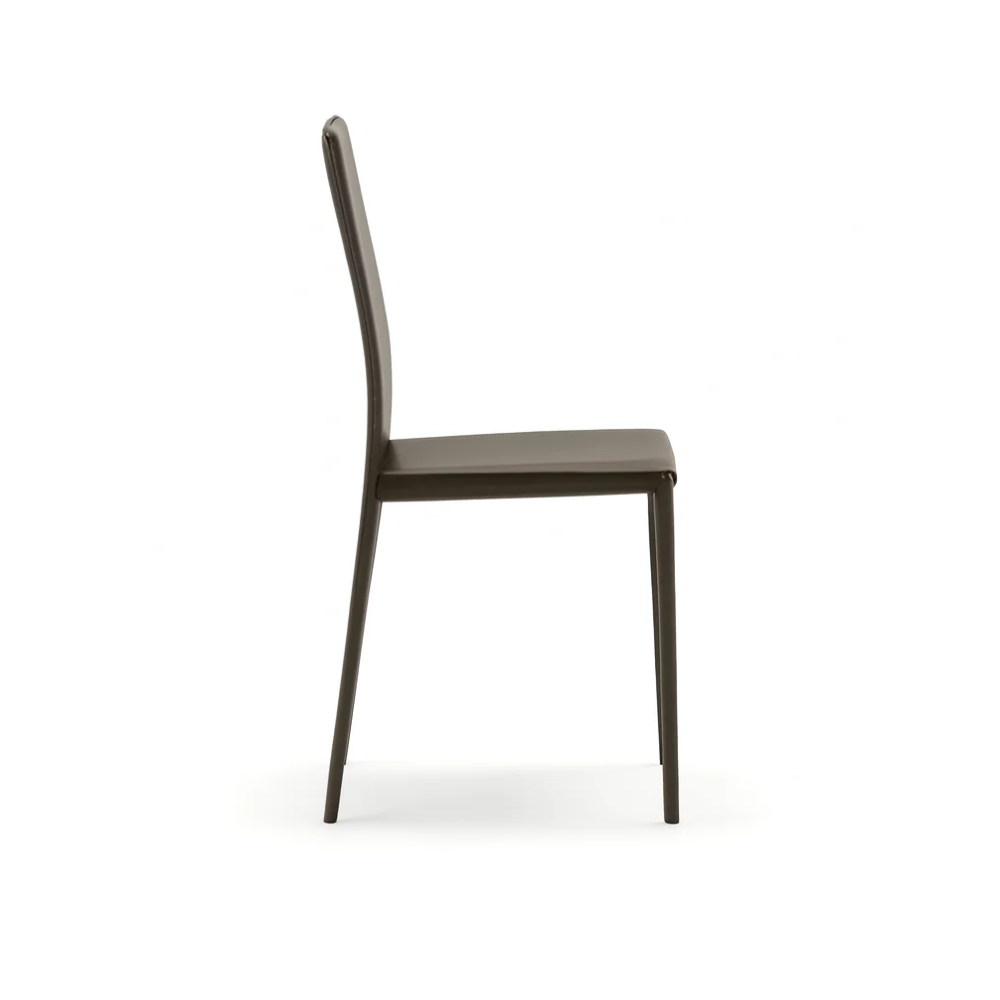 Luma, Set di 4 sedie in similcuoio Capuccino (42cm X 41cm H. 95cm) | Duzzle