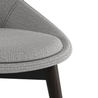 Delphi, Set di 4 sedie in tessuto Grigio chiaro (58cm X 49cm H. 85cm) | Duzzle