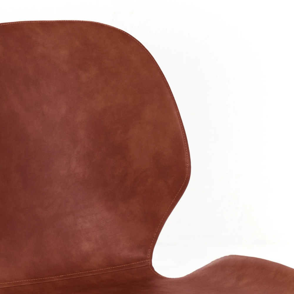 Callisto, Set di 4 sedie in soft-touch Cuoio (55cm X 45cm H. 83cm) | Duzzle