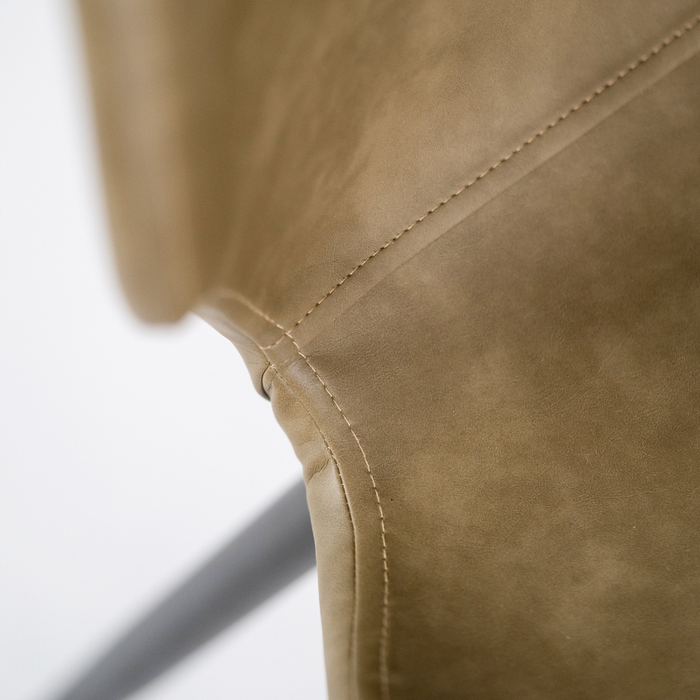 Callisto, Set di 4 sedie in soft-touch Sabbia (55cm X 45cm H. 83cm) | Duzzle