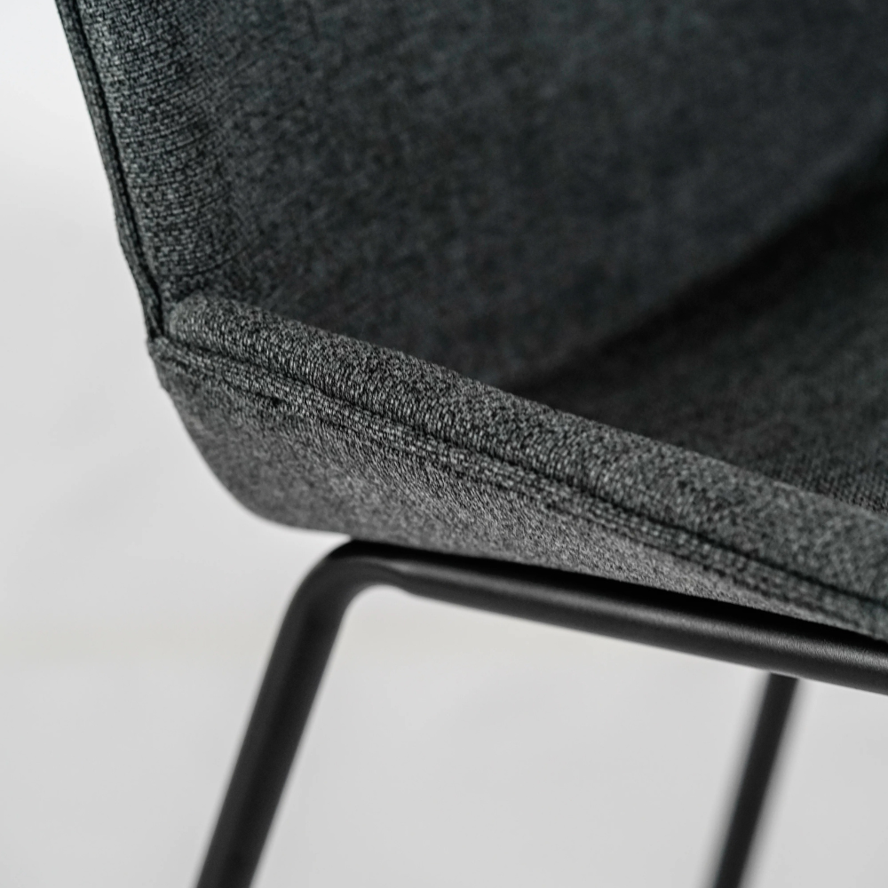 Adhara, Set di 4 sedie in tessuto Grigio scuro (57cm X 46cm H. 80cm) | Duzzle