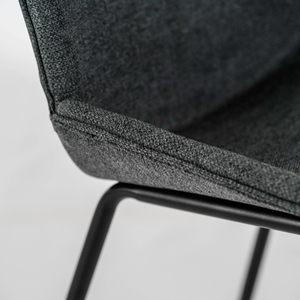 Adhara, Set di 4 sedie in tessuto Grigio scuro (57cm X 46cm H. 80cm) | Duzzle