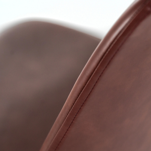 Gaelia, Set di 4 sedie in soft-touch Bordeaux (52cm X 45cm H. 85cm) | Duzzle