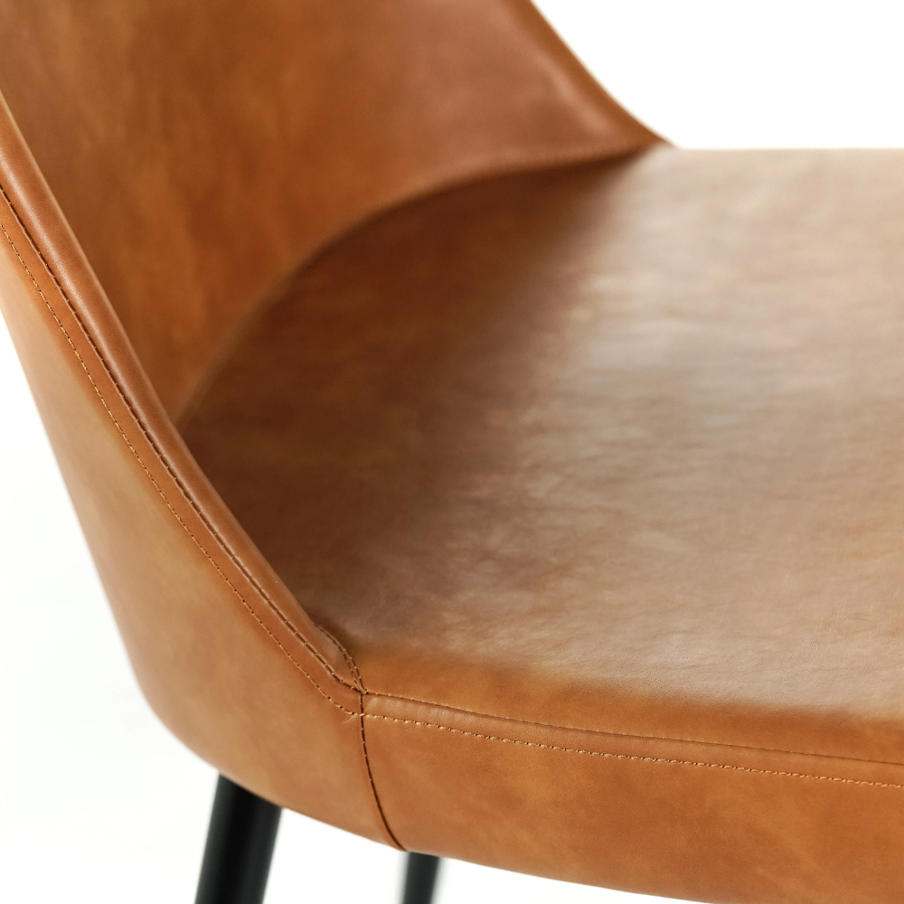 Gaelia, Set di 4 sedie in soft-touch Caramello (52cm X 45cm H. 85cm) | Duzzle