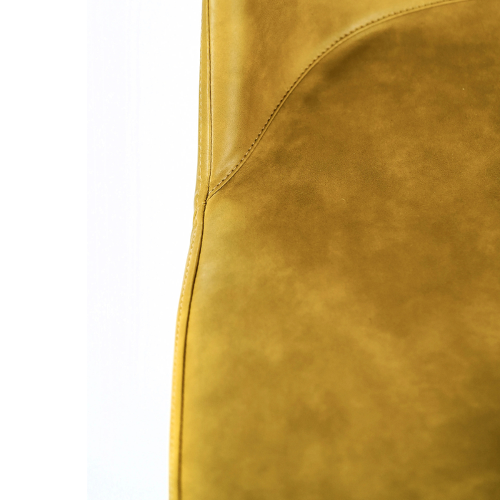 Gaelia, Set di 4 sedie in soft-touch Senape (52cm X 45cm H. 85cm) | Duzzle