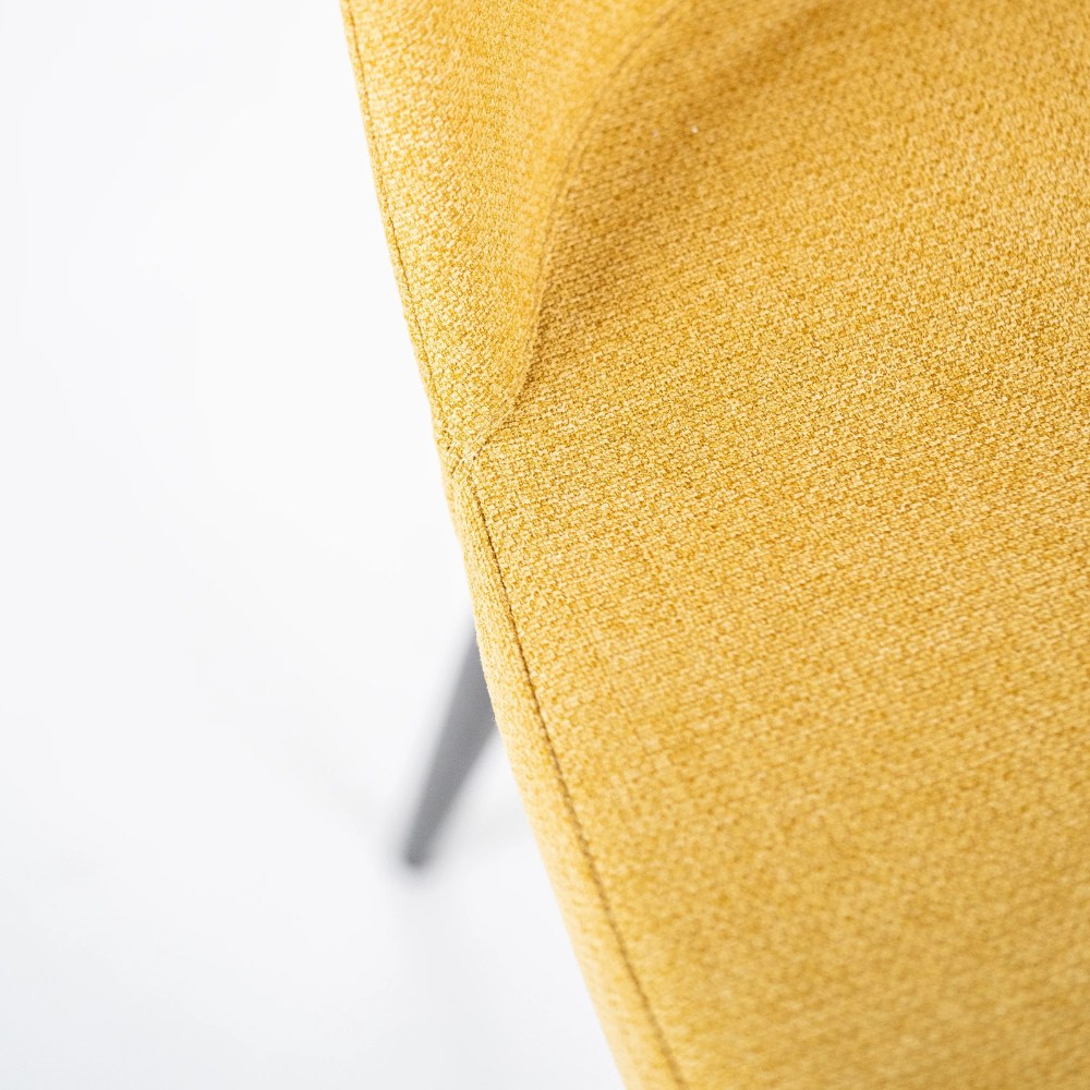 Corvina, Set di 4 sedie in tessuto Giallo (55cm X 46cm H. 85cm) | Duzzle