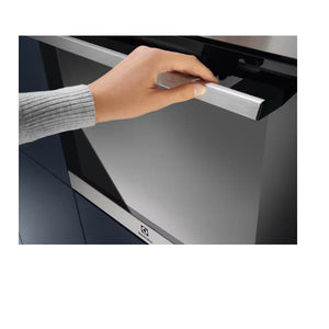 Forno Elettrico Ventilato Electrolux Serie 700 EOM4P46TX 72 Litri Classe A+ (A58,9xL59,4xP56,9) Multifunzione Con Pulizia Pirolitica