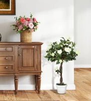 Pianta Finta di Rosa da 21 Fiori con Vaso Riempito in Cemento e Muschio, Pianta Artificiale in Plastica e Tessuto, Ø18x90 cm, Bianco e Verde