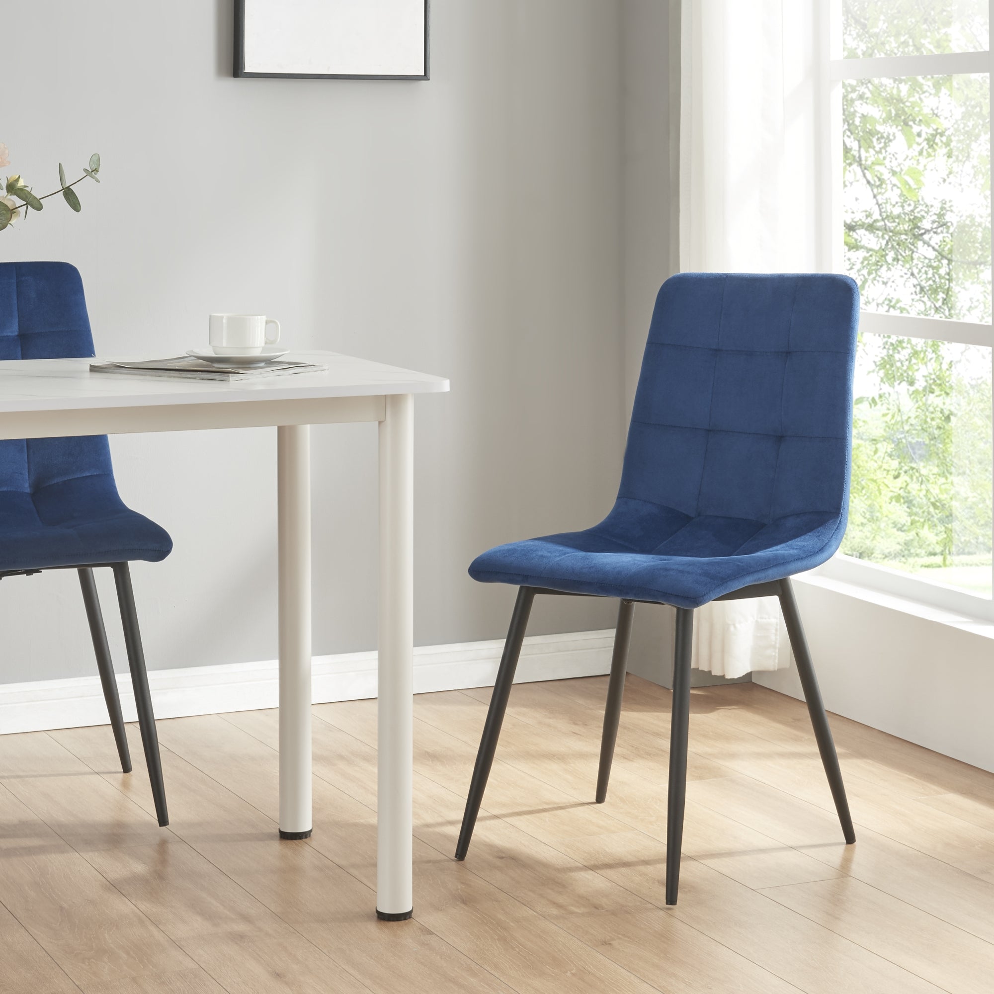 Set Lexnitz di 2 Sedie da Sala Pranzo Effetto Velluto Blu Scuro [en.casa]