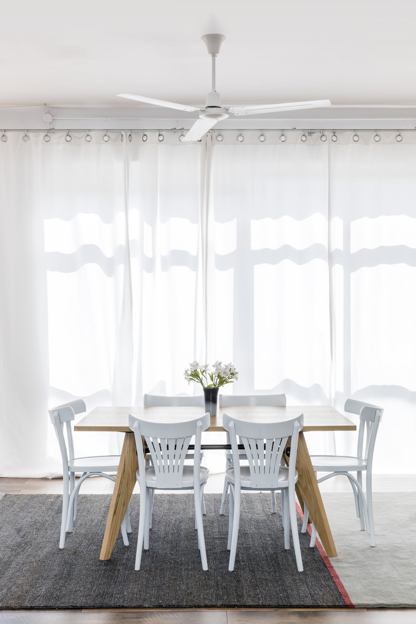 FARO Ventilatore Da Soffitto In Metallo Bianco 3 Pale In Acciaio 140 cm 44 cm dal Soffitto Interruttore a Parete 6 Velocita AC 16-48W Senza Luce Modello Indus FARO-33001