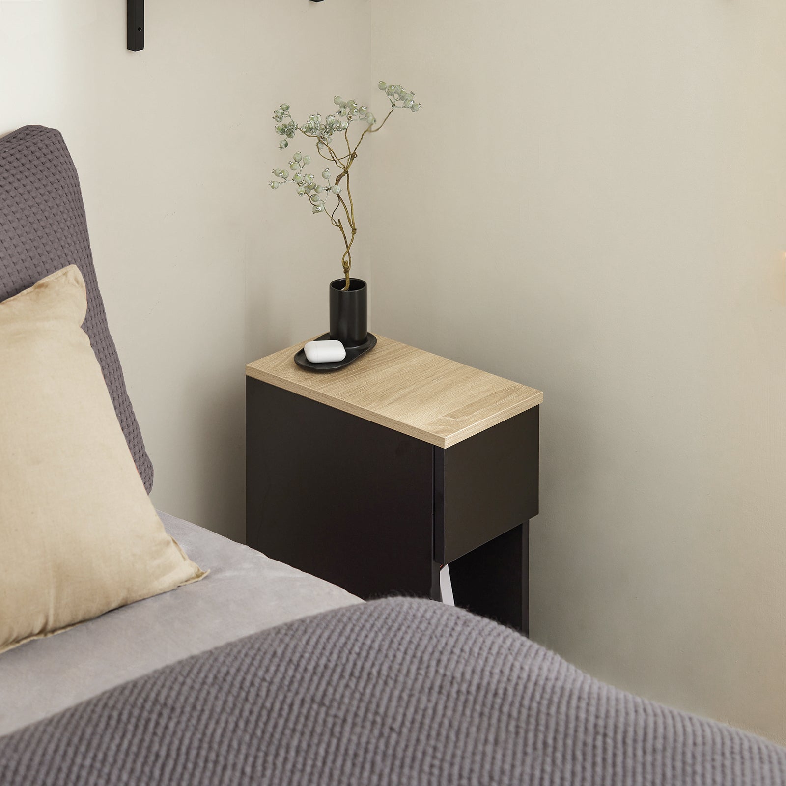 Comodino con cassetto per letto a molle 20x60x35 cm Nero FBT111-SCH