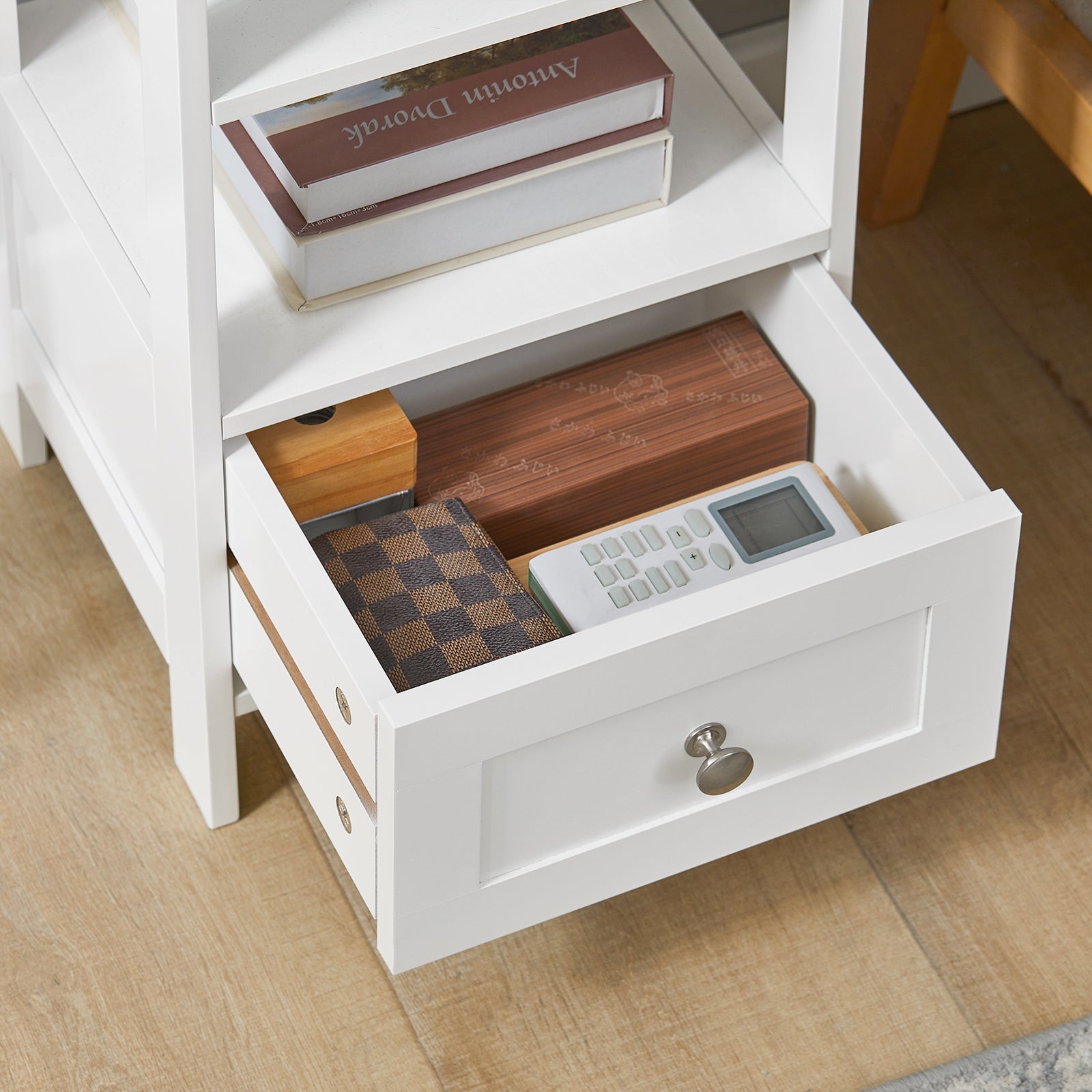 Tavolino comodino alto con cassetto e ripiani Tavolino divano L30xP28xA74cm FBT91-W