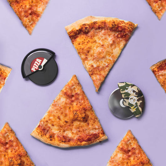 Tagliapizza a forma di vinile