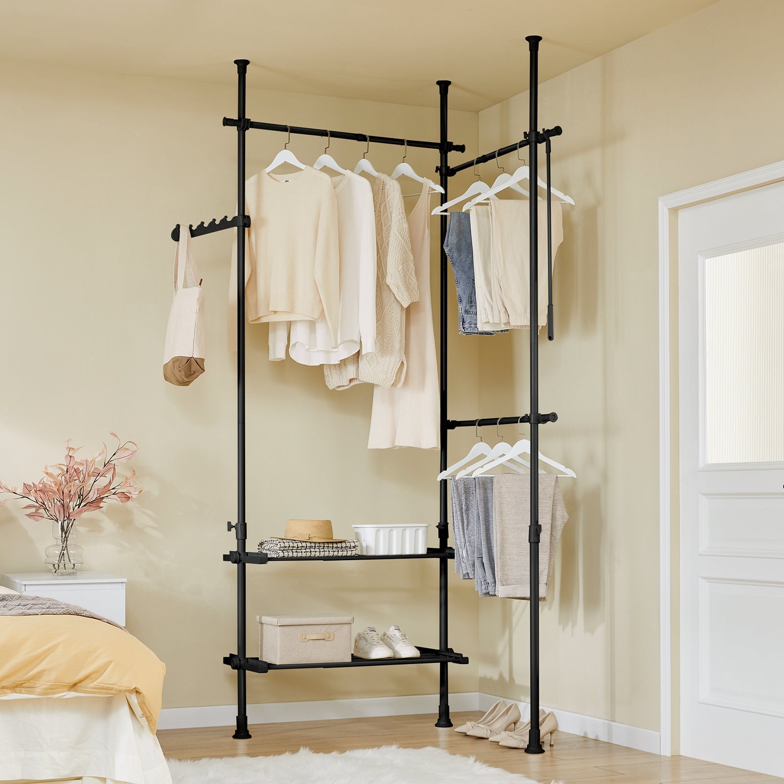 SoBuy FRG34-II-SCH, Telescopic Appendiabiti da Terra, Robusto Stand Appendiabiti con Aste e Ripiani, Armadio Aperto Regolabile per Camera da Letto, Porta Abiti Nero