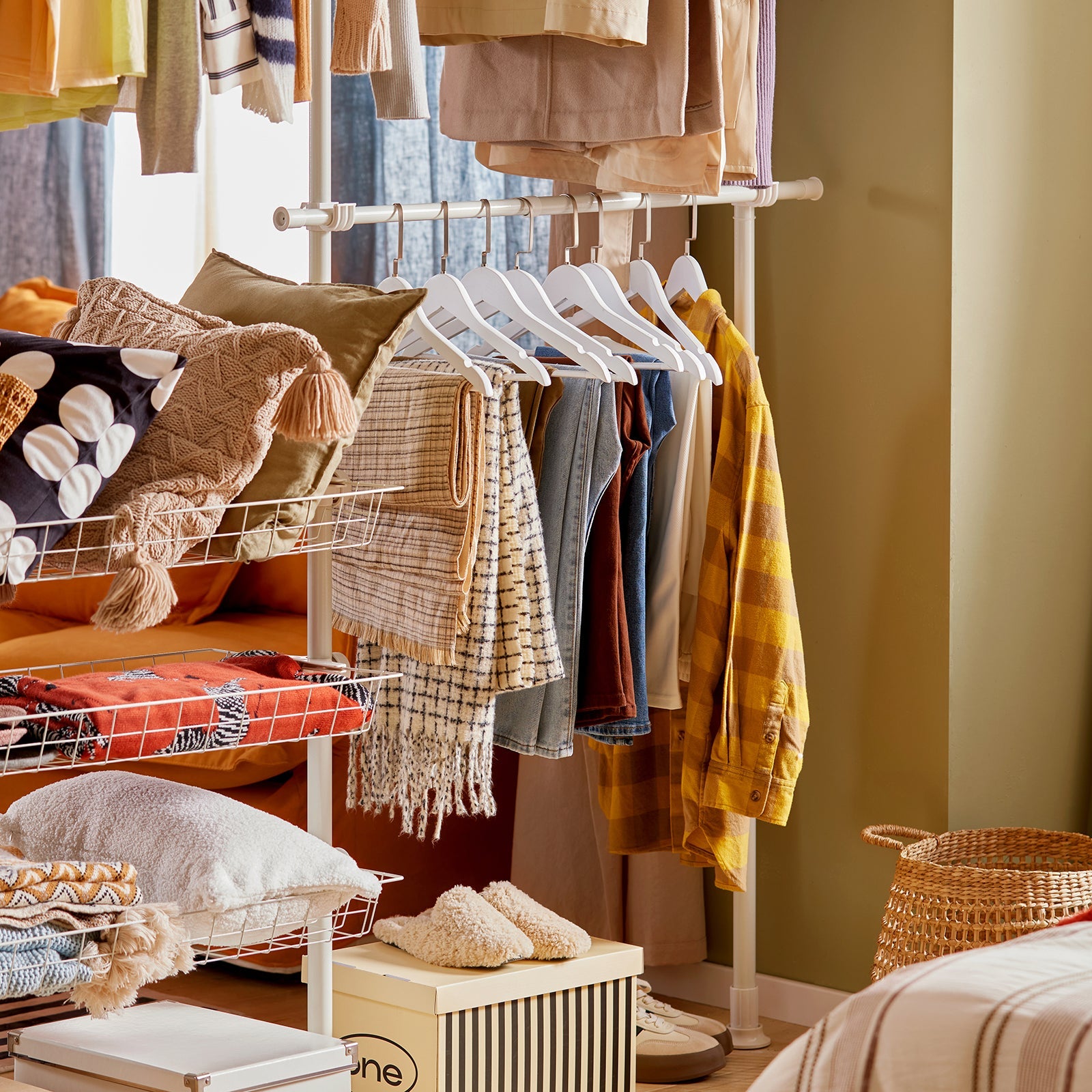 Cabina Armadio Guardaroba Componibile Appendiabiti Bianco FRG34-W