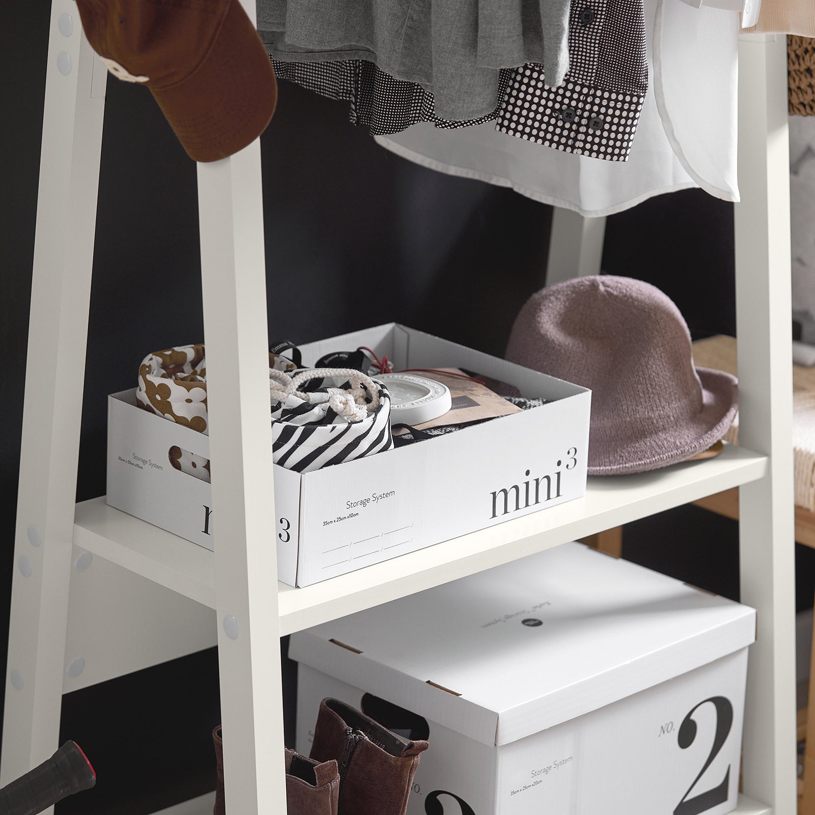 SoBuy guardaroba, appendiabiti con due ripiani colore: bianco FRG59-W,IT