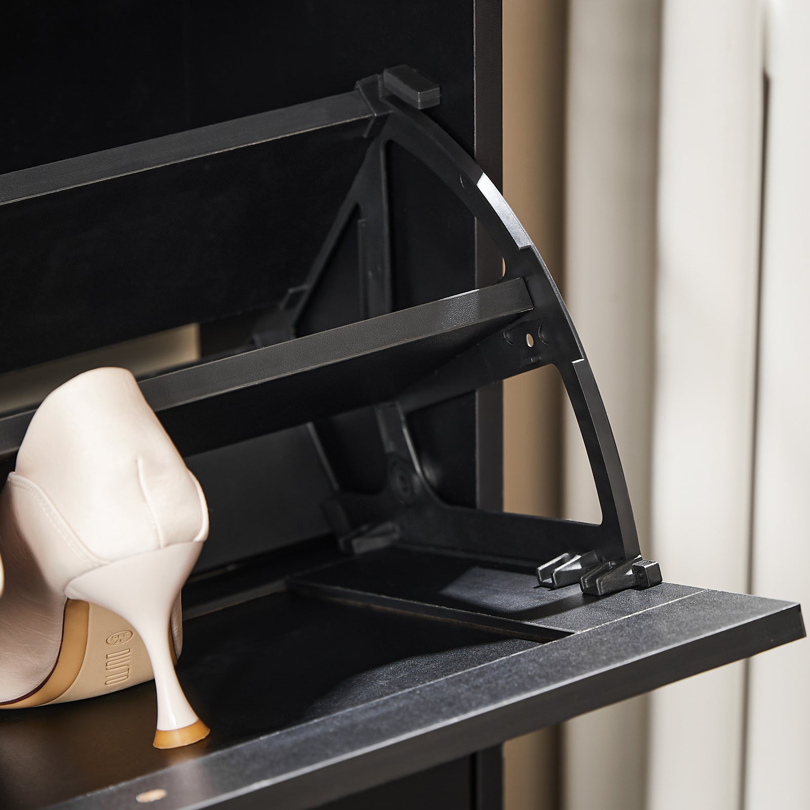 SoBuy Scarpiera ribaltabile Scarpiera a 2 ribalte Portascarpe salvaspazio Slim, 60x25x80cm, Nero, FSR137-SCH