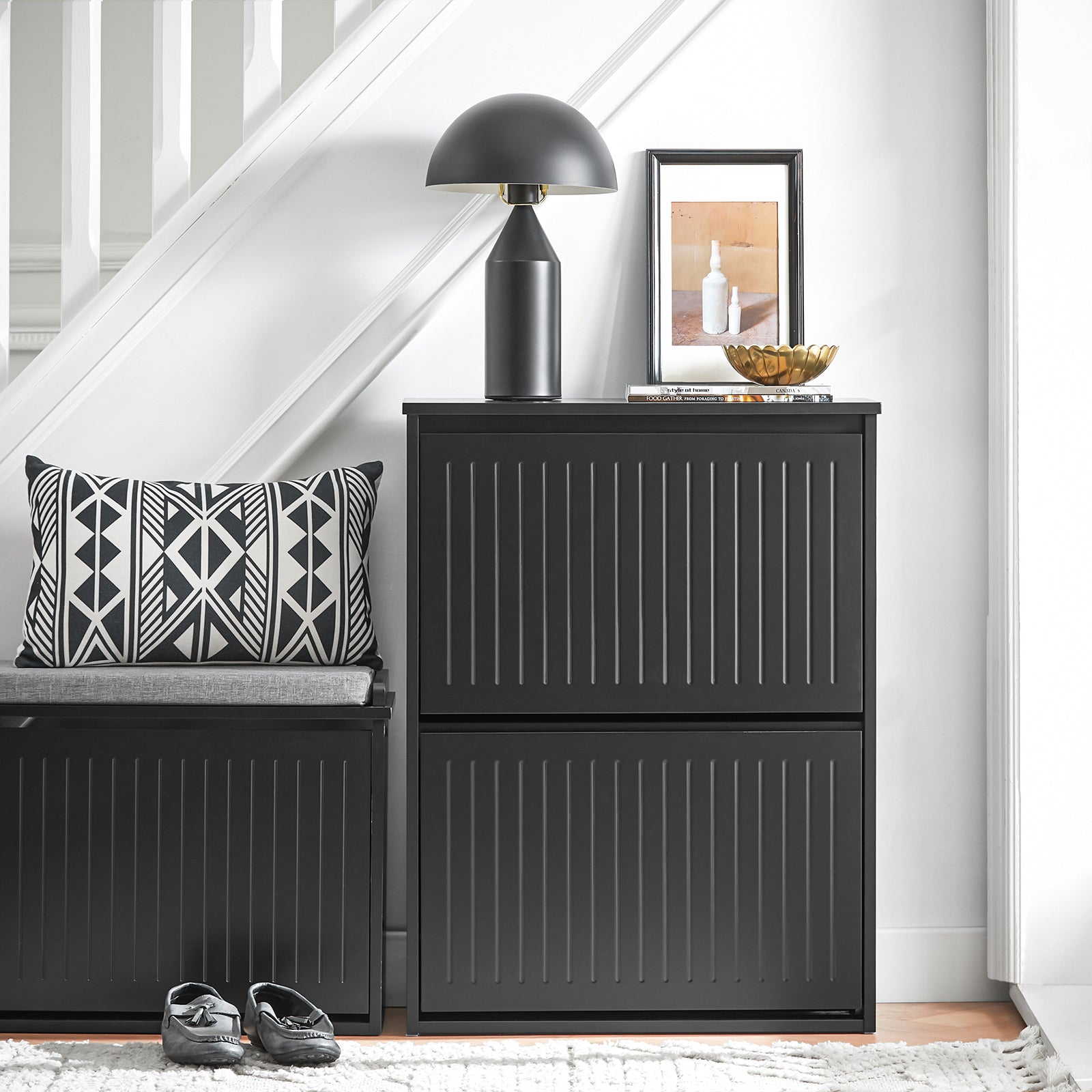 Scarpiera Con 2 Ribalte E 4 Ripiani Scarpiera Con Scomparto Aggiuntivo Portascarpe Salvaspazio Nero 61x26x81cm FSR165-K-SCH