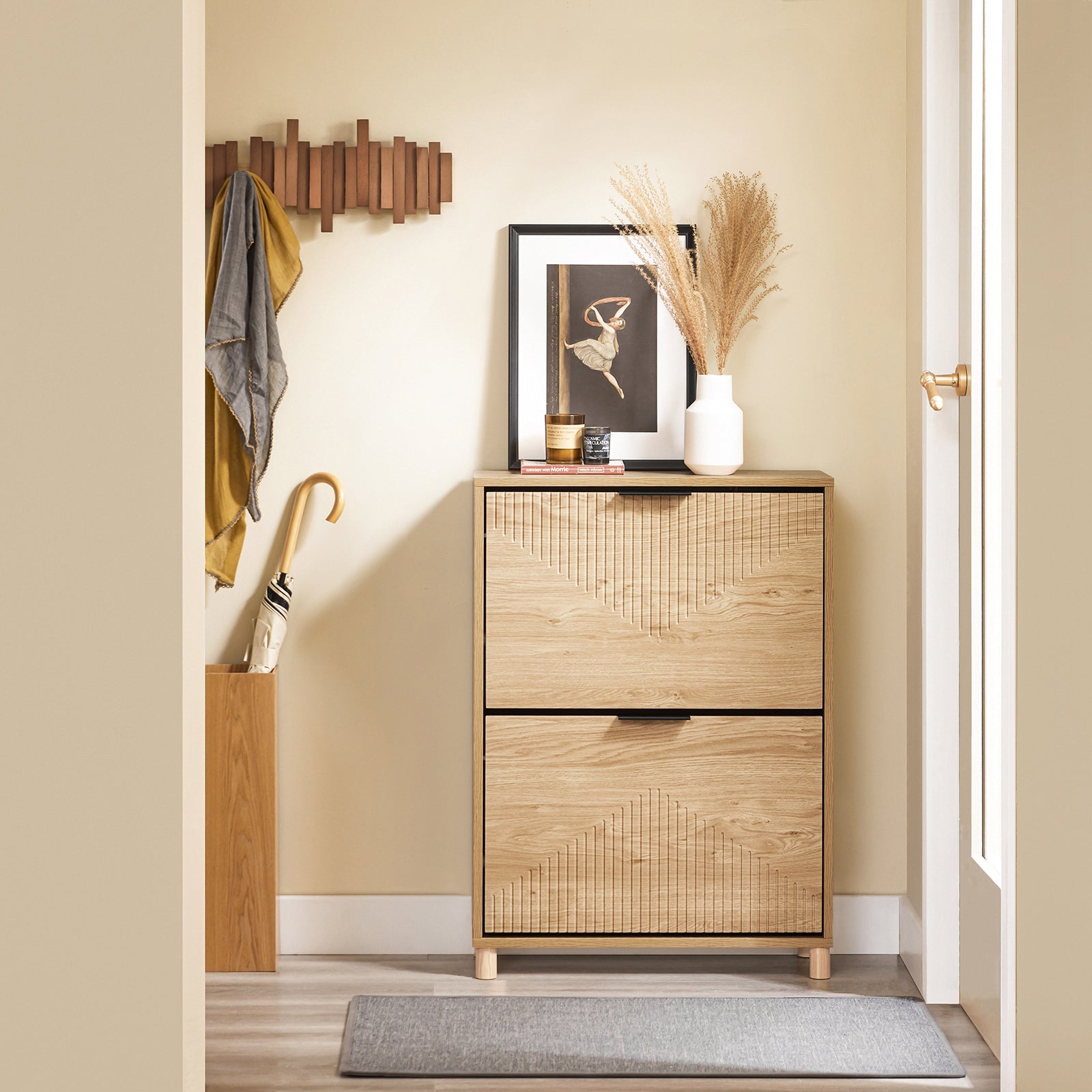 SoBuy FSR200-II-N, Scarpiera Salvaspazio Slim - Mobile Ingresso Moderno con Ante Ribaltabili, Scarpiere Moderne in Legno Chiaro per 8 Paia Scarpe - Mobiletto Esterno Slim 60x24x83 cm