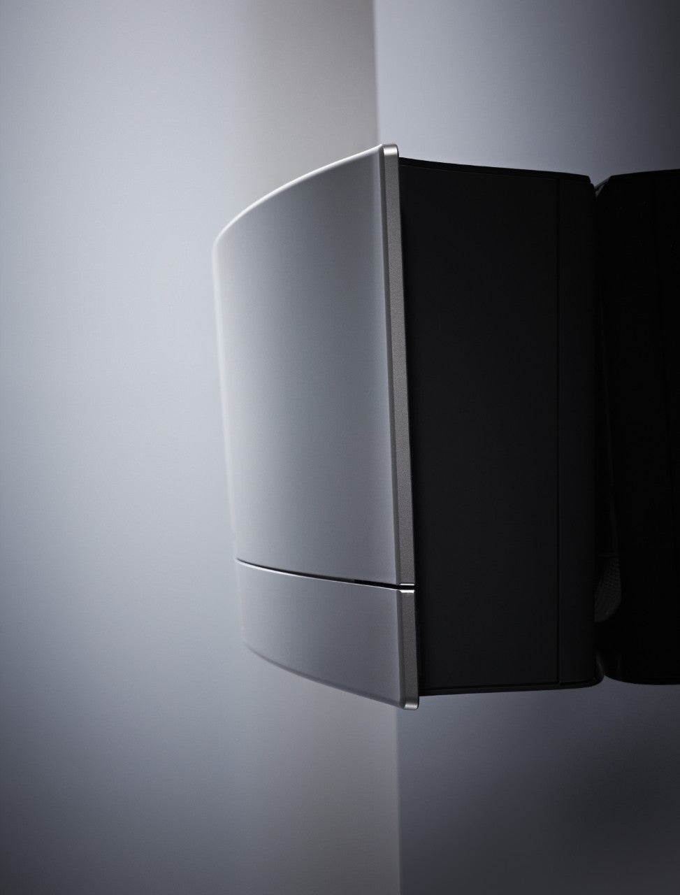 Condizionatore Daikin Emura Silver 9000 Btu R-32 Wi-Fi Integrato - Garanzia Italiana