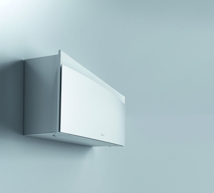 Climatizzatore Condizionatore Daikin Bluevolution Inverter serie EMURA WHITE III 15000 Btu FTXJ42AW R-32 Wi-Fi Integrato classe A++ Garanzia Italiana - Novità