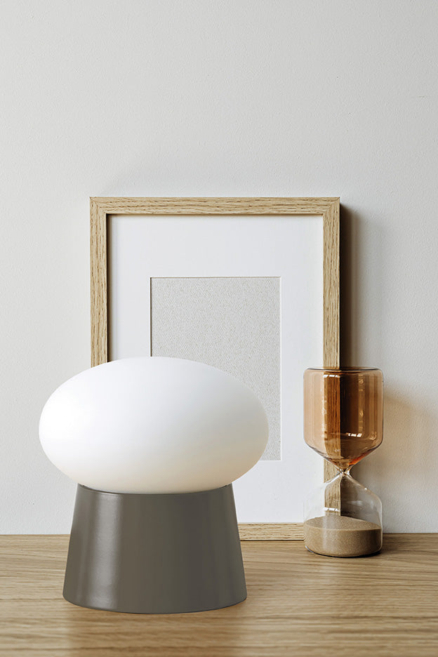 FUJI LAMPADA DA TAVOLO GRIGIO TORTORA DIFFUSORE BIANCO ATTACCO GX53 CON DIMMER