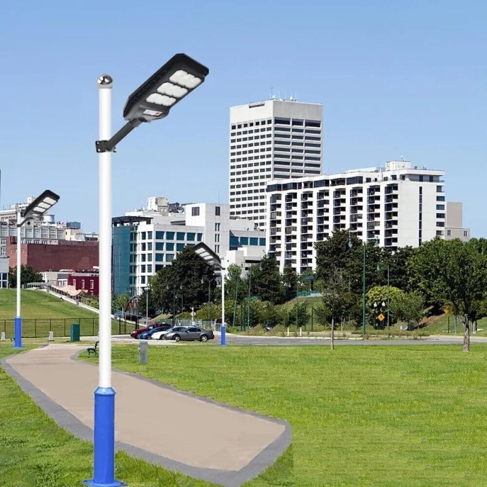 Faro lampione stradale pannello solare con sensore telecomando 108 led 100W 525