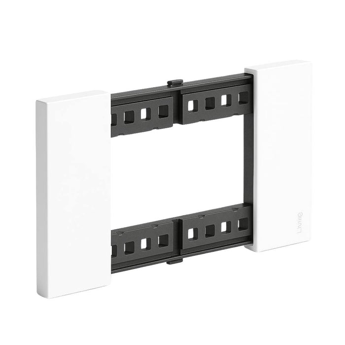 Bticino living now placca bianca in plastica per supporti modulari *** numero posti 4 moduli, confezione 1