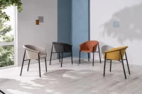 E-STYLO Sedia da pranzo in tessuto grigio scuro con gambe in metallo nero, 58cm X 56cm H. 79cm.