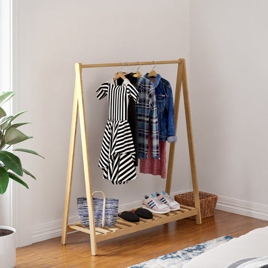 Stand Appendiabiti 'Ledøje' 125 x 86 x 38 cm Organizzatore Guardaroba con Barra Porta Abiti e Ripiano Struttura in Legno