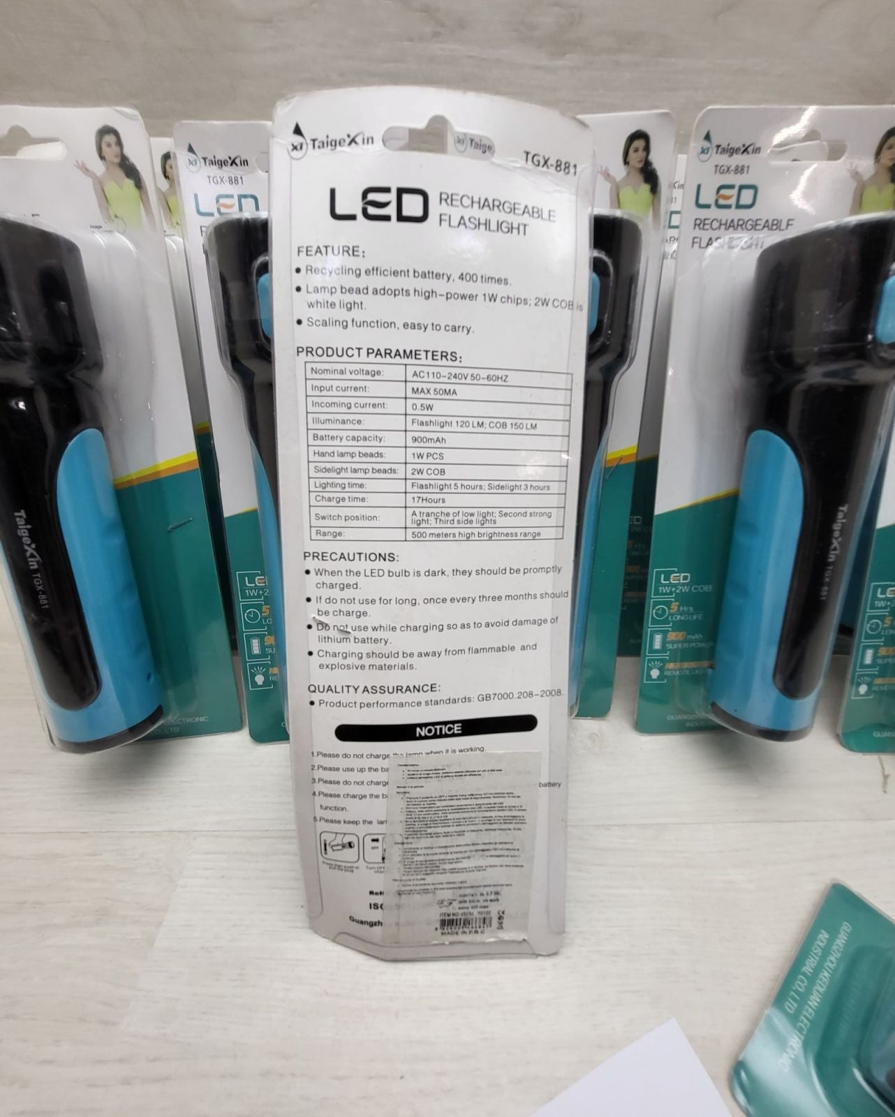 Grande Lotto Stock materiale elettronico 12 Luci Led Cob a batteria nere nuovo usato misto da rivendere 220867