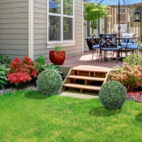 Set di 2 Piante Artificiali a Sfera con Fiori di Lavanda per Casa e Giardino Ø42 cm, Verde e Viola