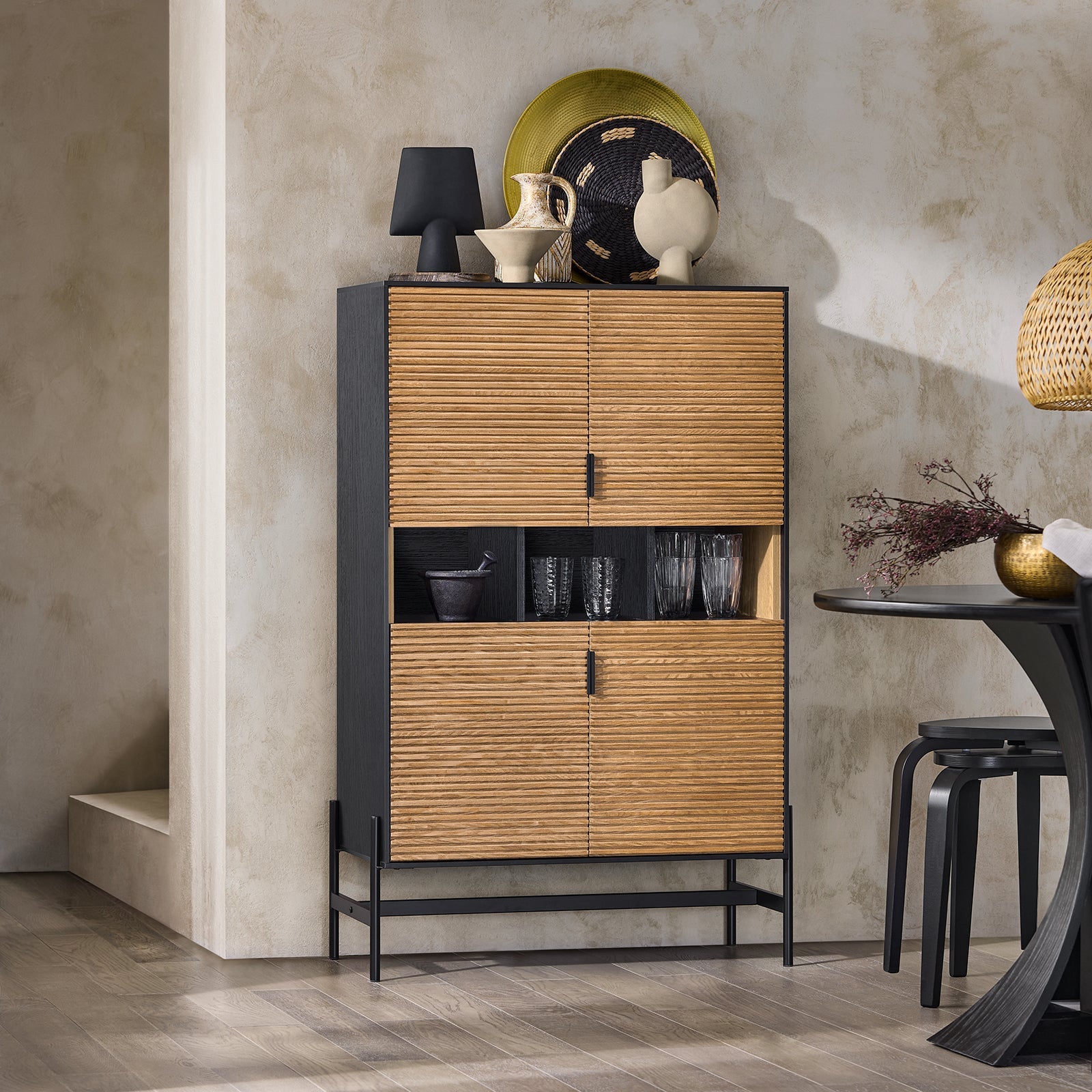 Credenza decorativa Consolle laterale stretta Nero 84x40x132cm HFSB03-SCH