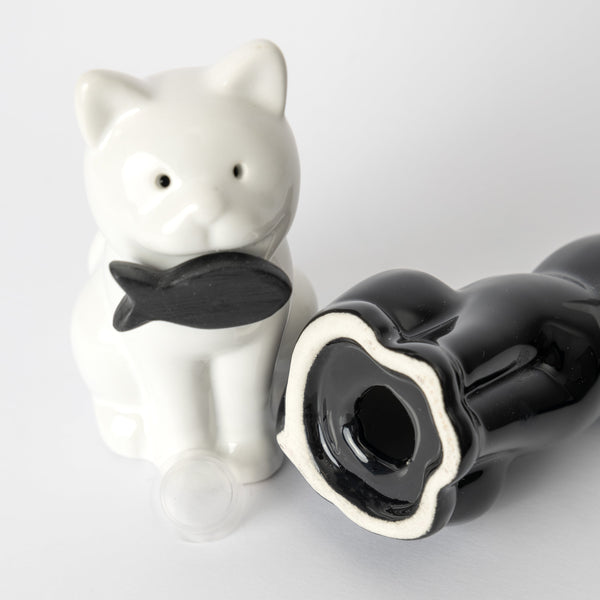 Set sale e pepe a forma di gatti