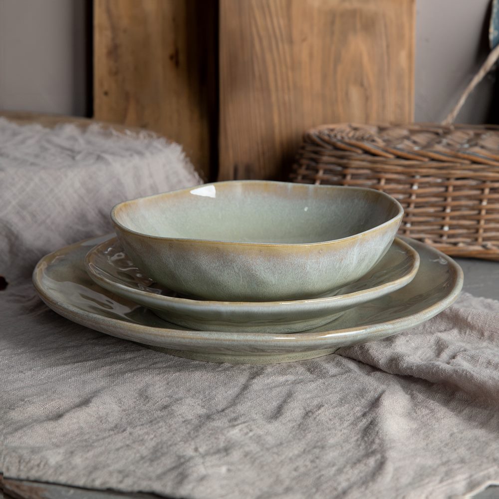 Set da 18 piatti in ceramica moderni verde pastello