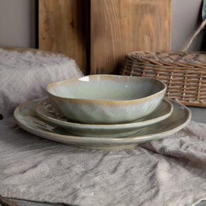 Set da 18 piatti in ceramica moderni verde pastello