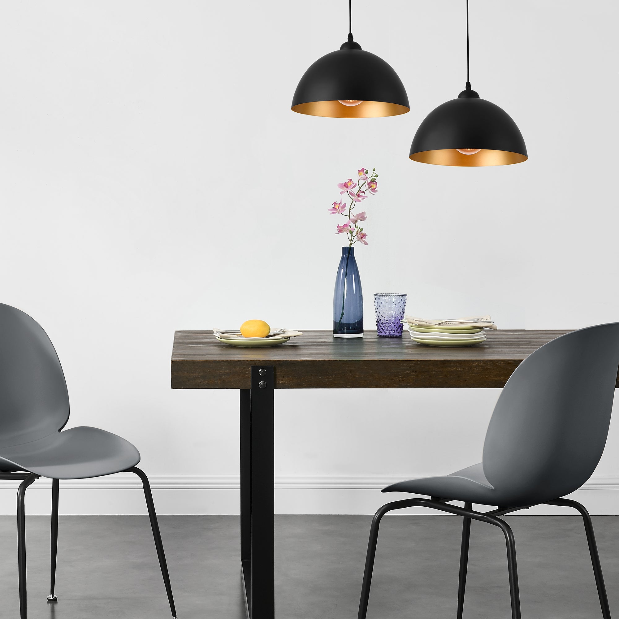 Set di 2 Lampade a Sospensione Toulon con Paralumi Emisferici in Metallo - Nero/Oro lux.pro