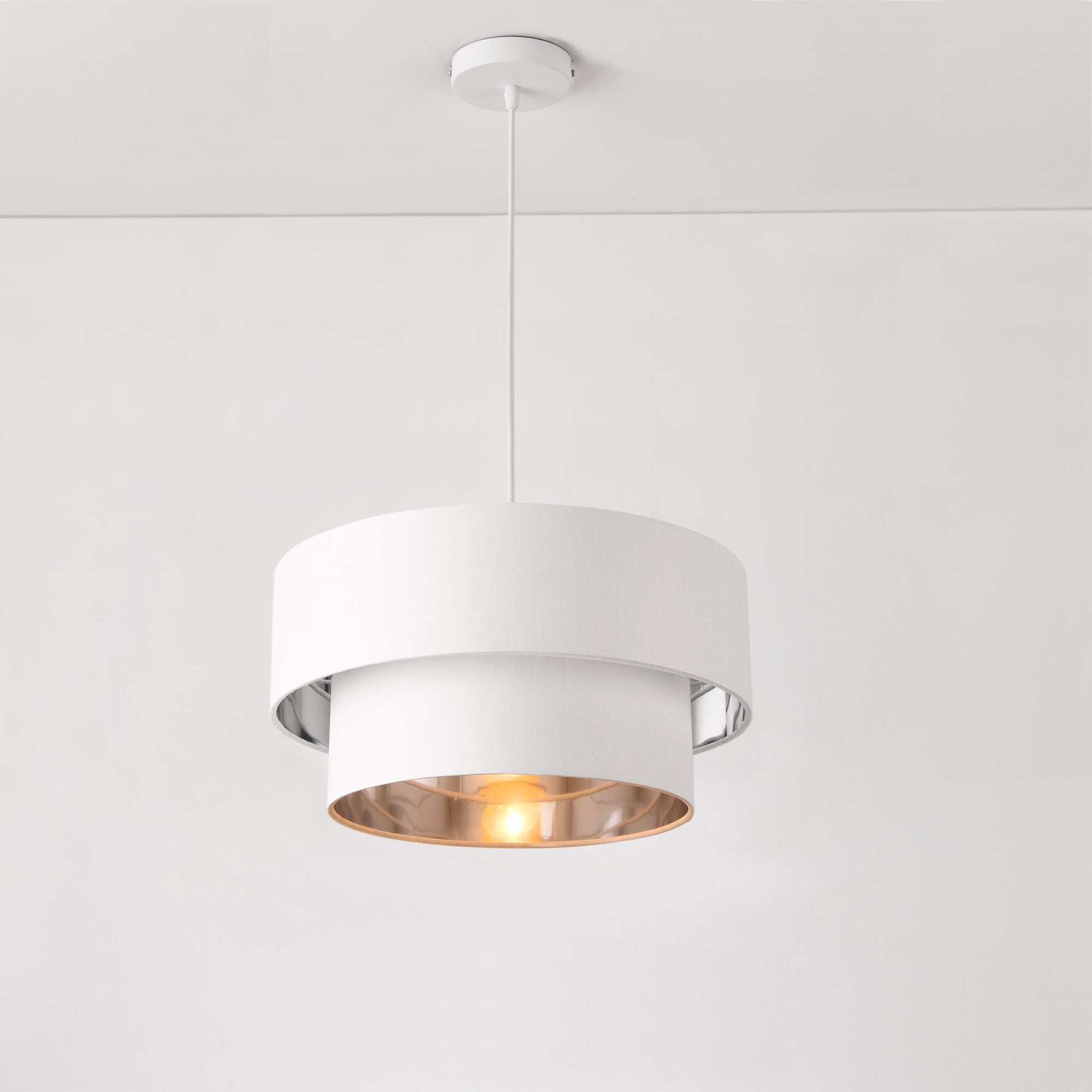 Lampada a Sospensione Lopar con Doppio Paralume in Tessuto Ø 40 cm - Bianco / Argento lux.pro