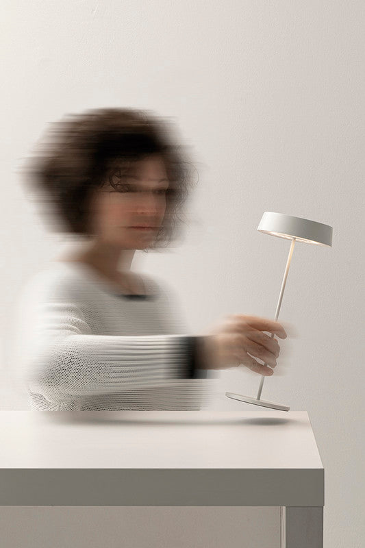 Lampada a led da tavolo Inemuri Pale Green USB Touch ricaricabile e dimmerabile 12h di autonomia